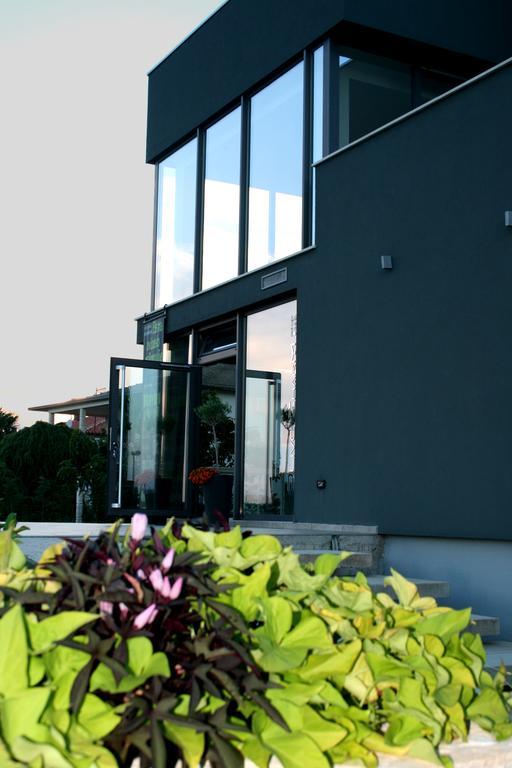 Ferienwohnung Olive Charm Umag Exterior foto
