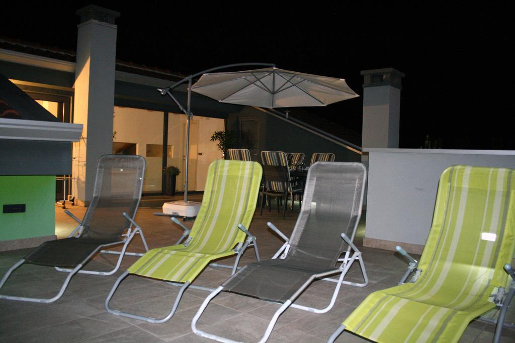 Ferienwohnung Olive Charm Umag Exterior foto