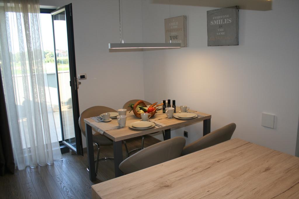 Ferienwohnung Olive Charm Umag Exterior foto